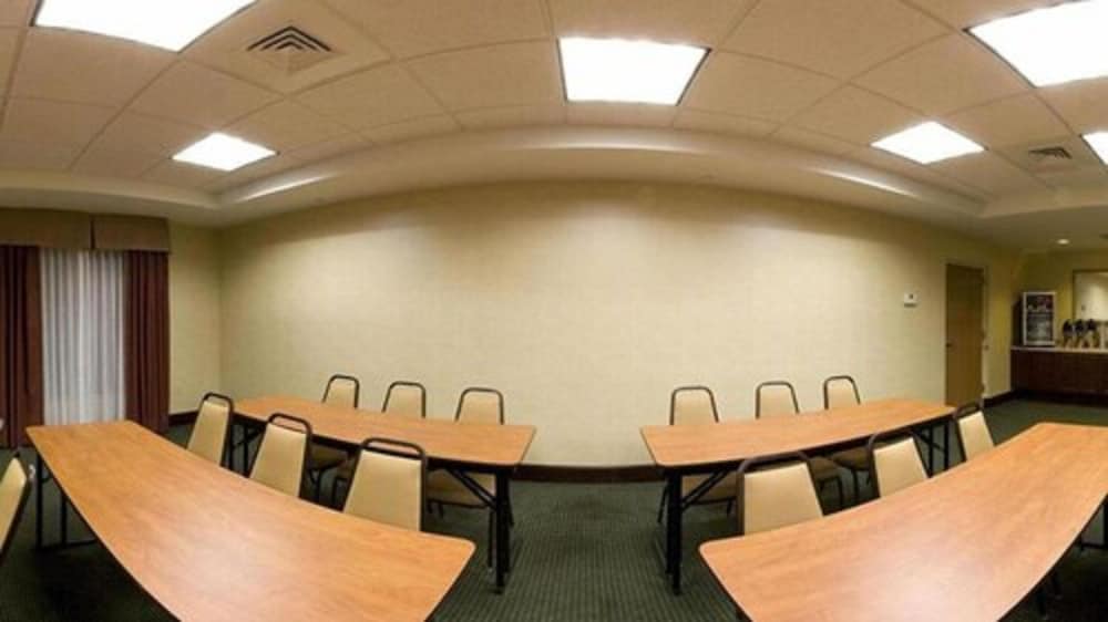 Holiday Inn Express Hotels And Suites Brooksville West 44/56