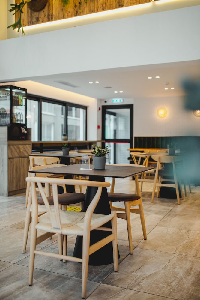 Roseum Boutique Hotel 40/50