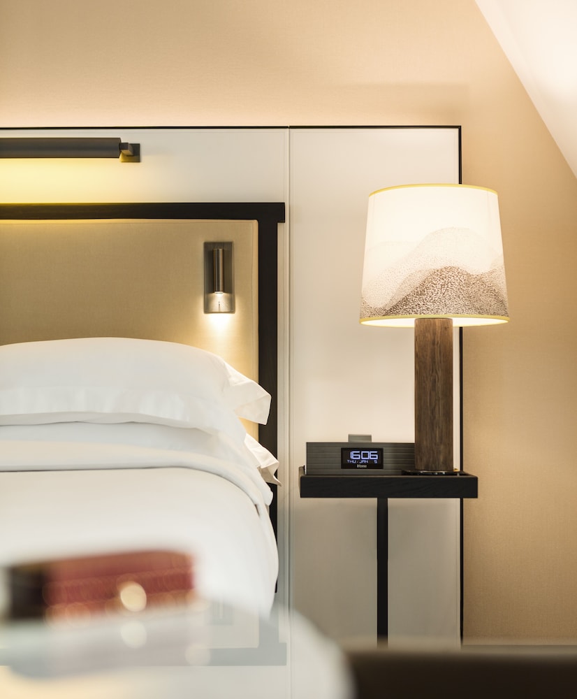 Hyatt Paris Madeleine 23/72