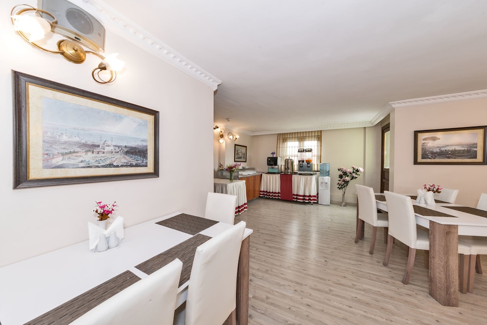 VALIDE HOTEL 41/53