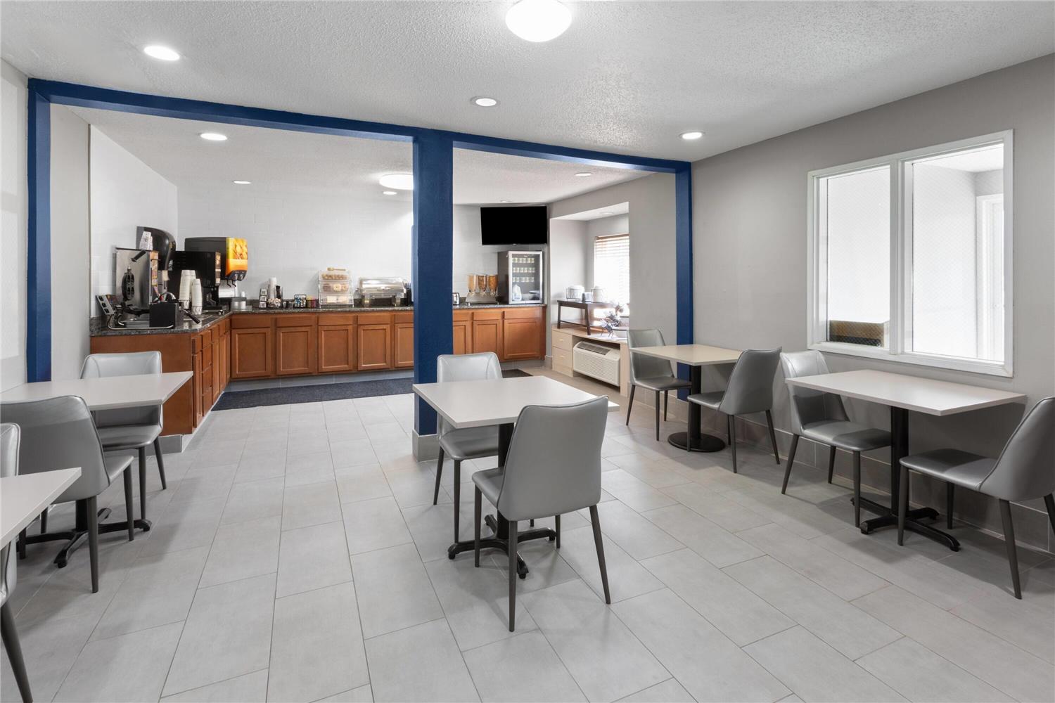 Microtel Inn Suites By Wyndham Sioux Falls 33/40