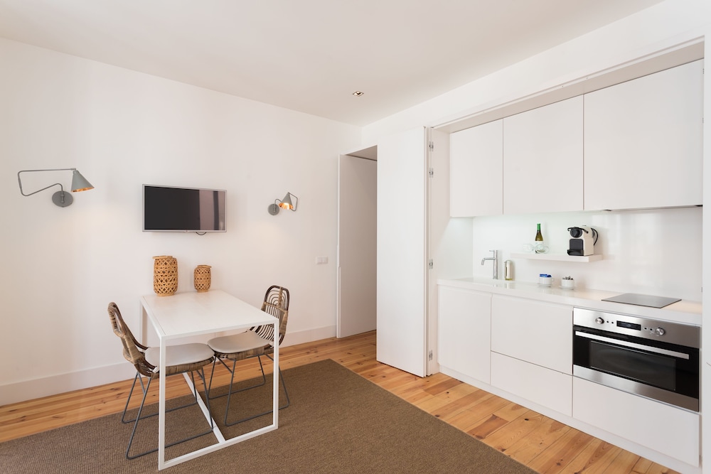 Chiado Studios By Lu Holidays 13/32