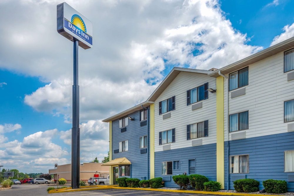 Days Inn by Wyndham Somerset PA I-70 I-76 1/25