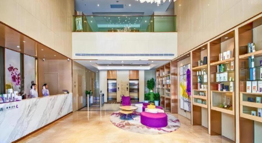 Lavande Hotel (Jinbo Plaza, Konggang Avenue, Jiahe Wanggang Metro Station, Guangzhou) 4/44