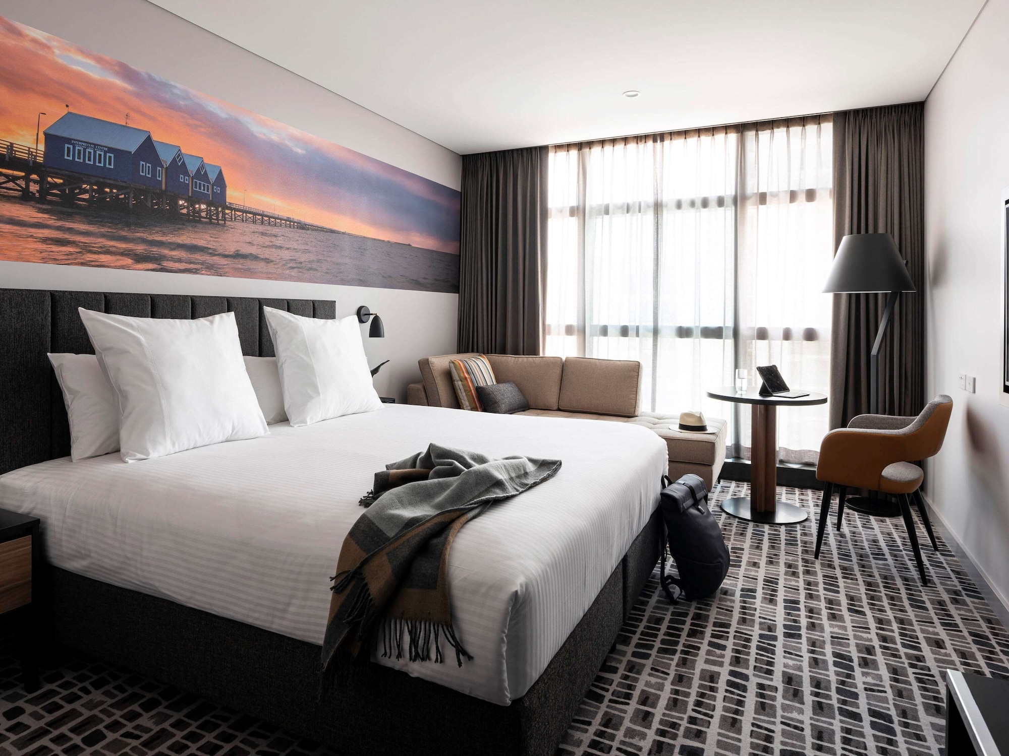 STANDARD, KING BED