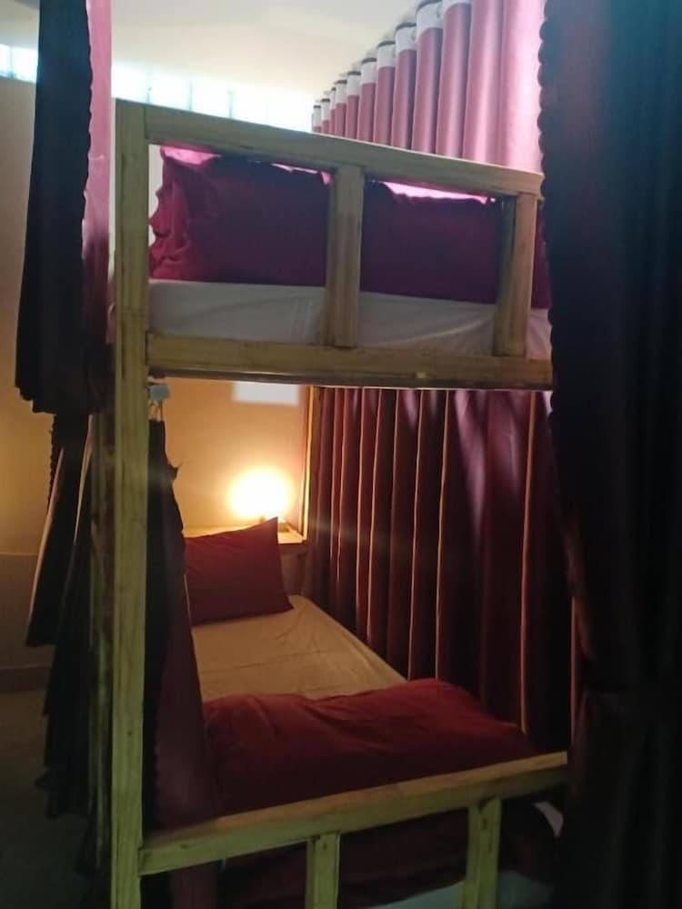 Starhill Hotel 10/54