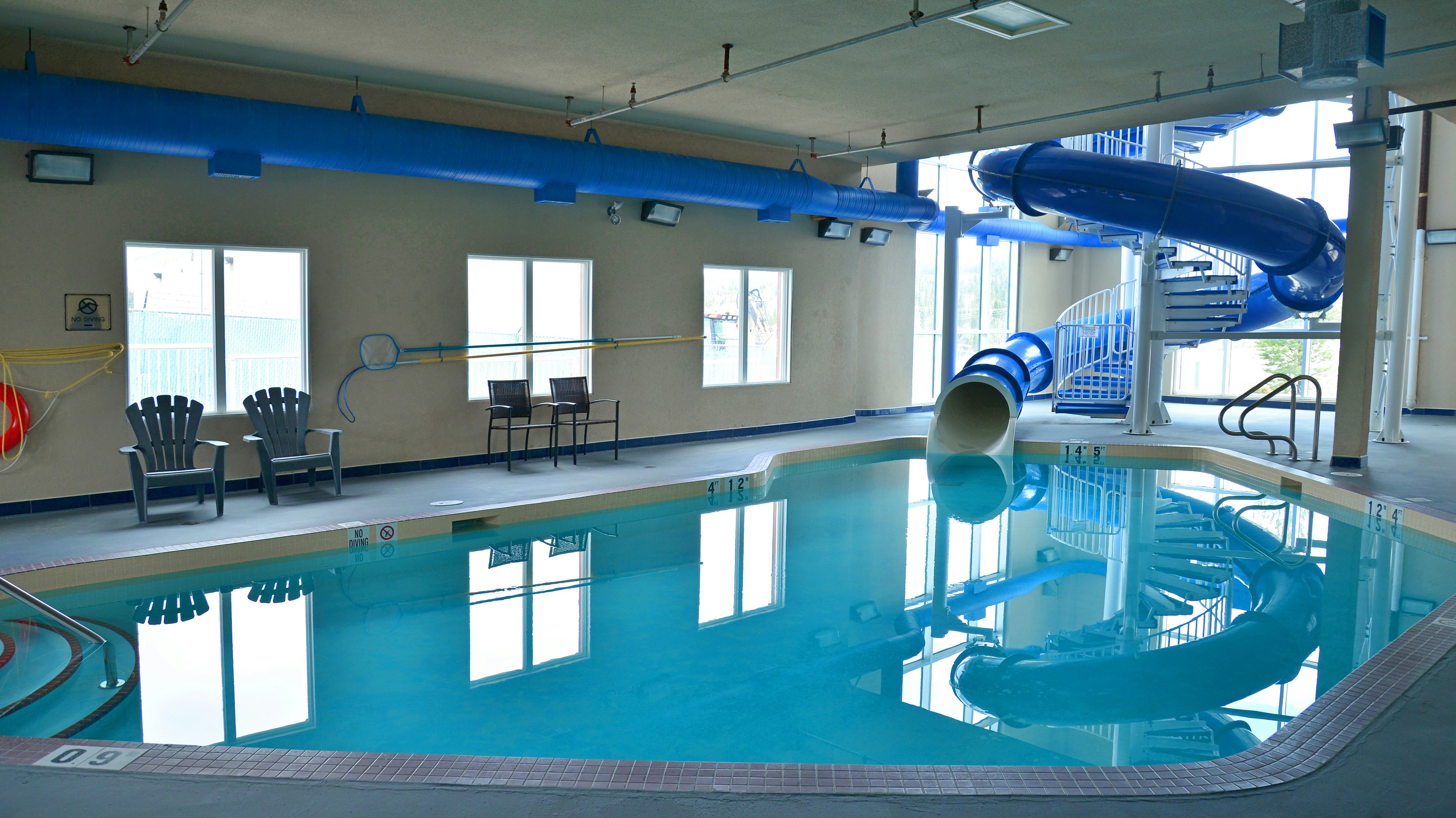 Holiday Inn Express Hotel Suites Hinton 32/57