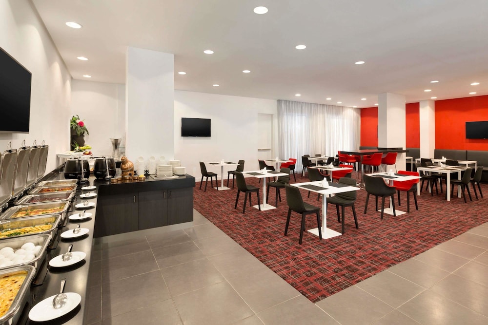 فندق رمادا إنكور الخبر(Ramada Encore by Wyndham Al Khobar Olaya) 27/39