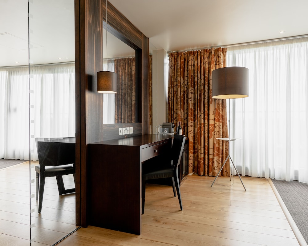 Abode Chester 45/47