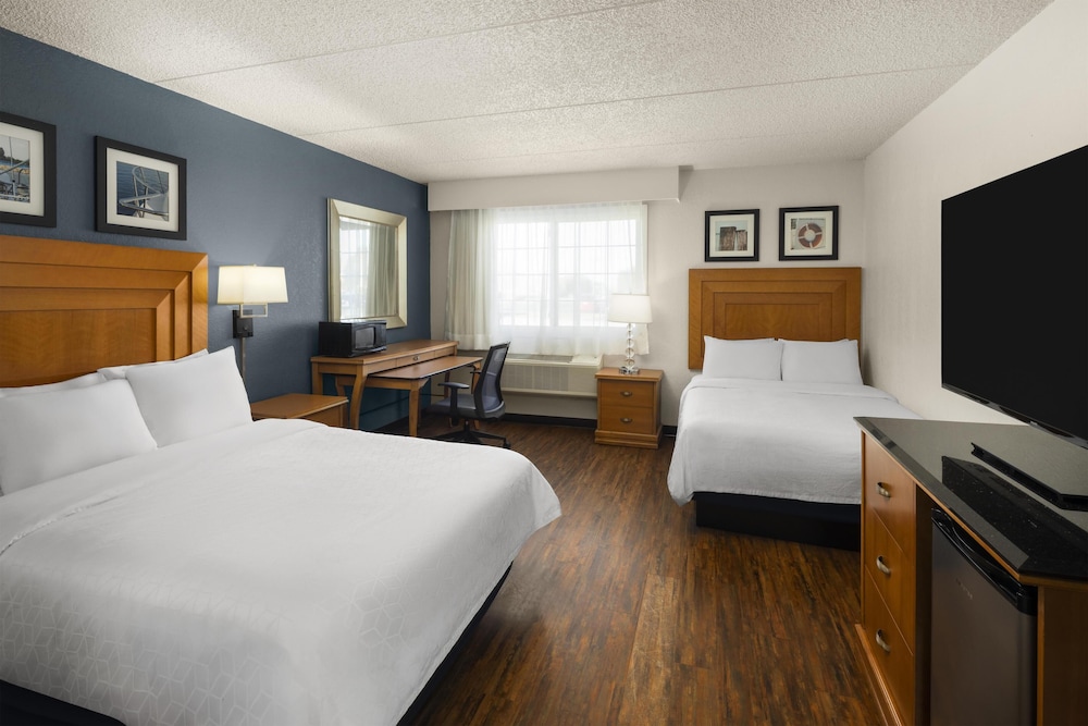 Harbor Town Inn, BW Signature Collection 14/59