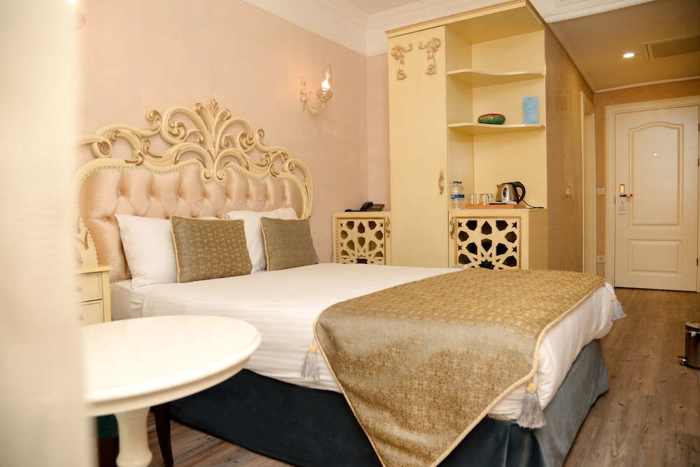 EDIBE SULTAN HOTEL 6/37