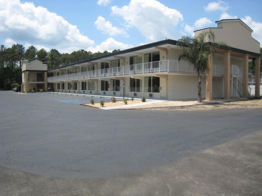Travelodge by Wyndham Kingsland GA 7/61