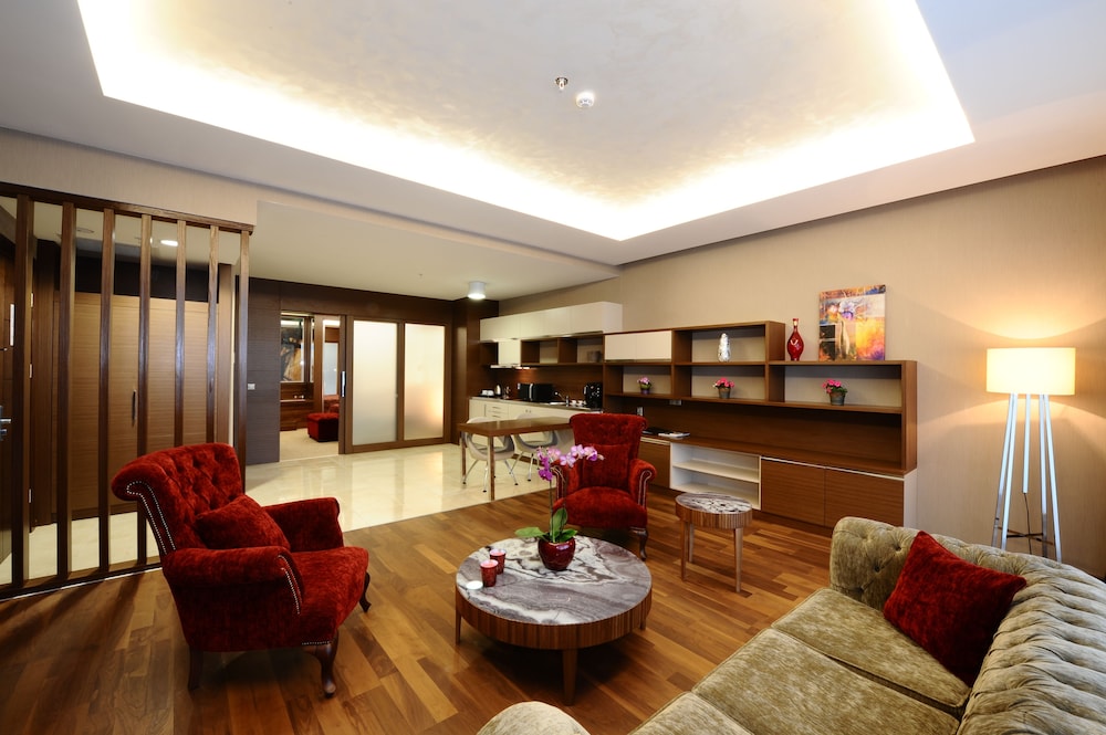 Ramada by Wyndham Podgorica 27/43