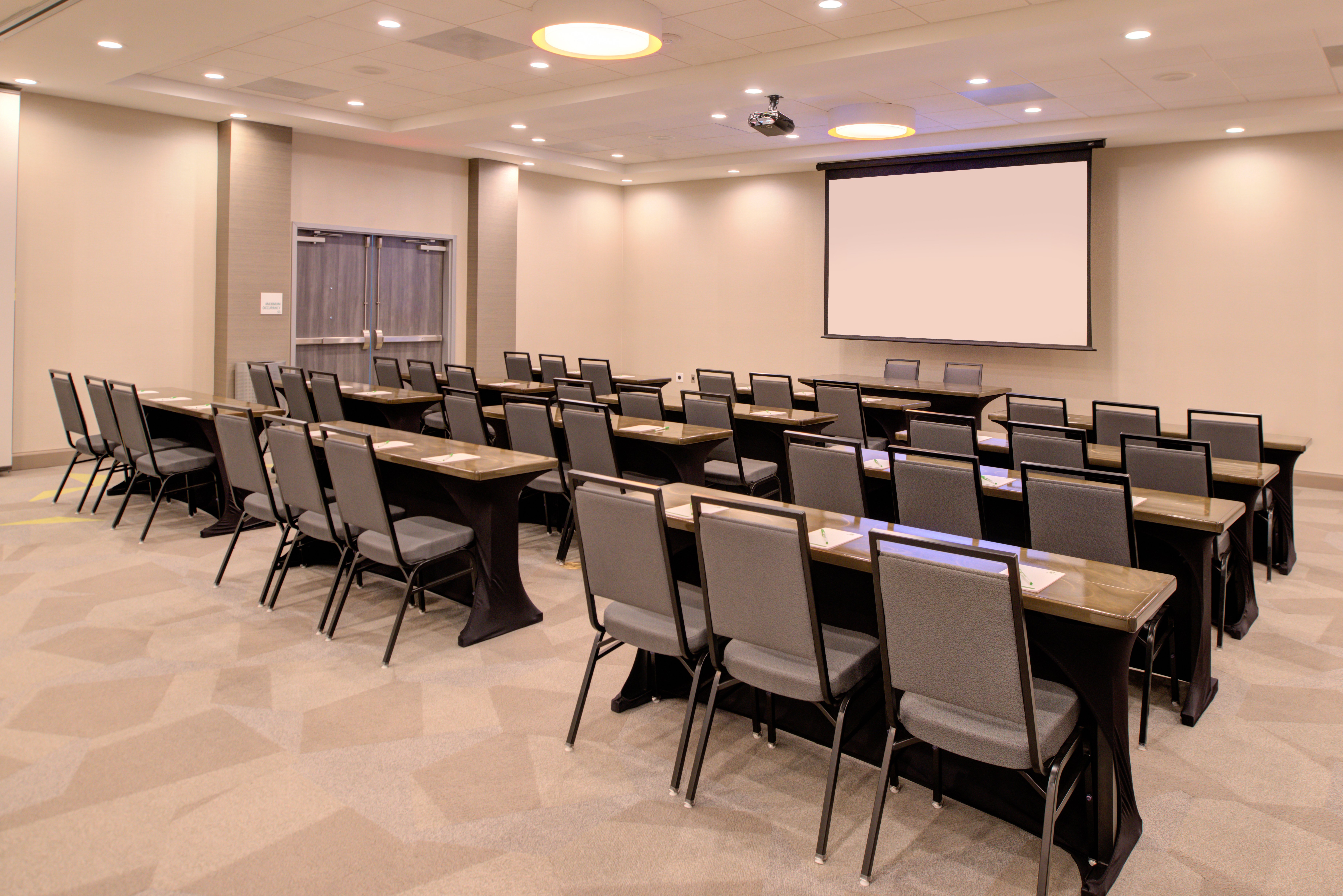 Holiday Inn Hotel Suites Houston West Katy Mills 45/54