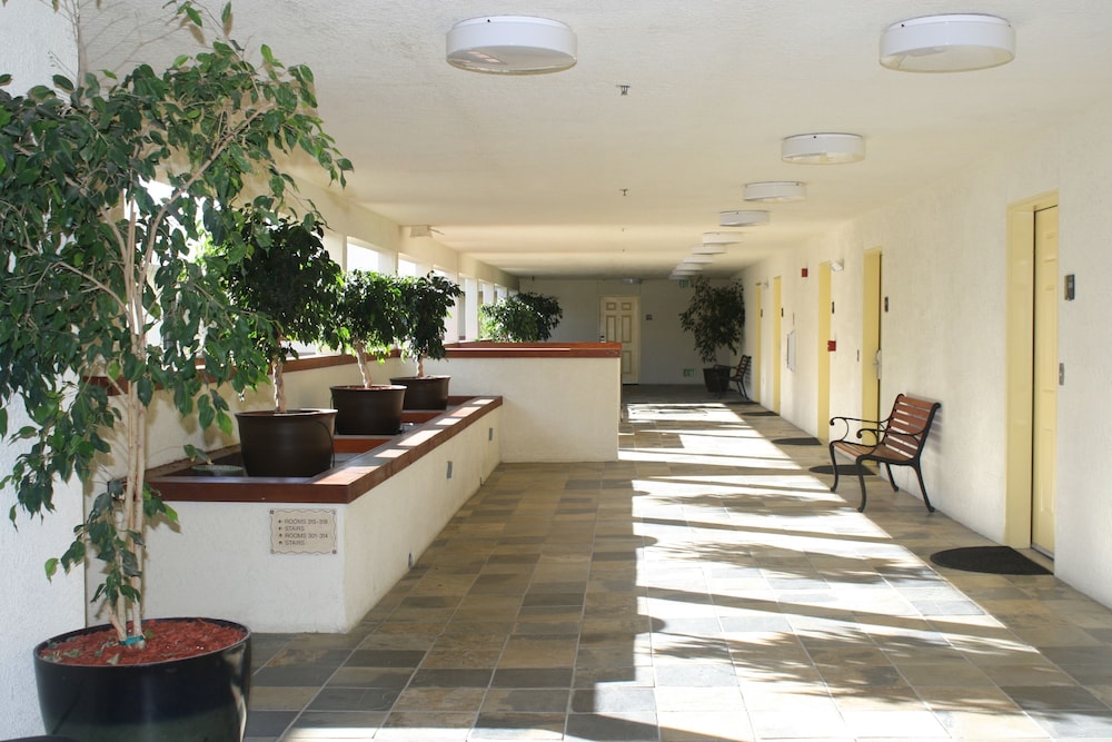Airport Inn 15/52