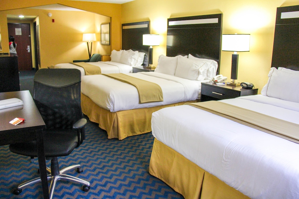 Holiday Inn Express Suites Roanoke Rapids Se 57/72