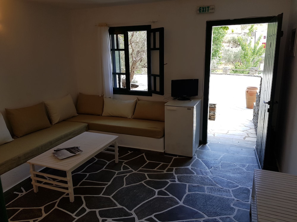 Andromeda Sifnos 17/50