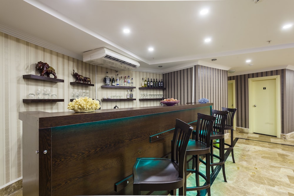 AYHAN HOTEL 38/41