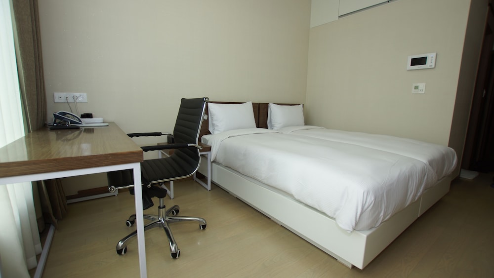Cplus Residence Hotel 6/18