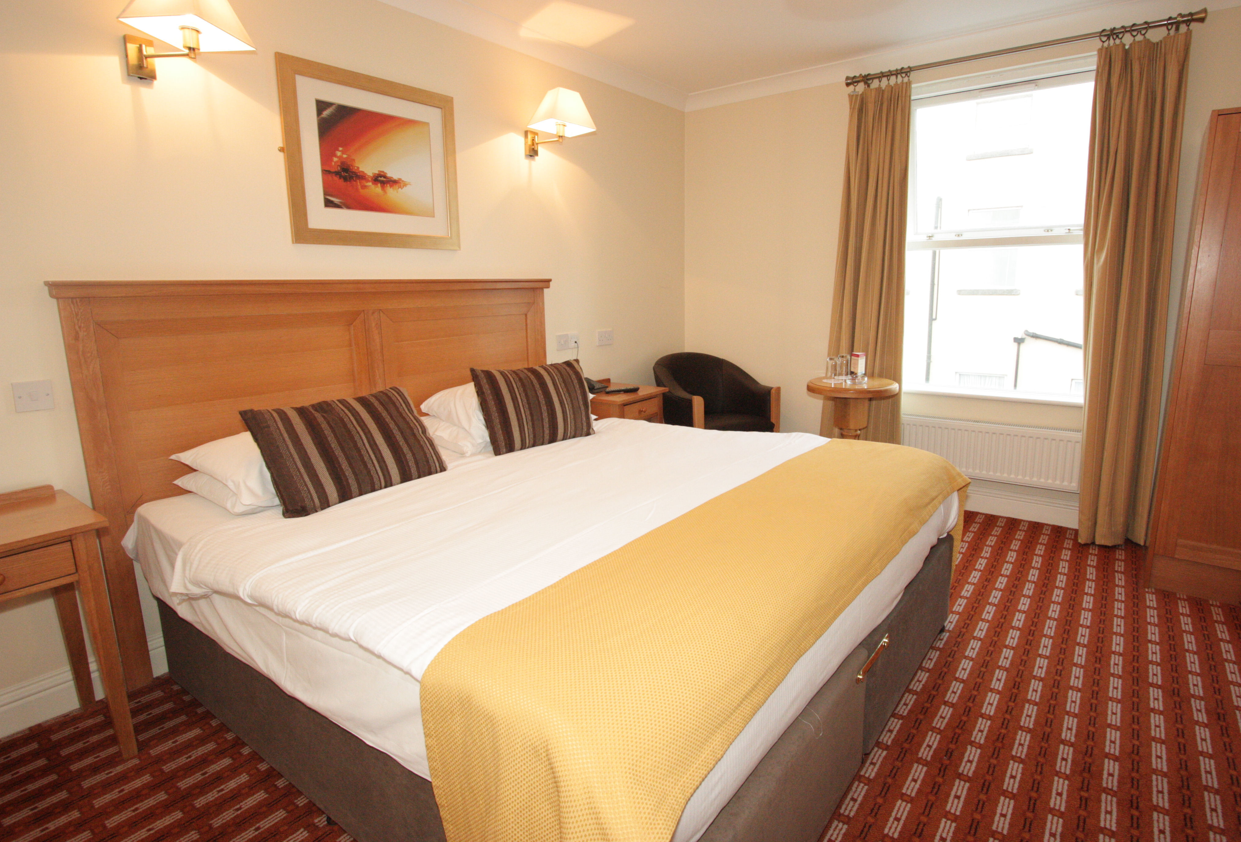 Castle Hotel 28/66