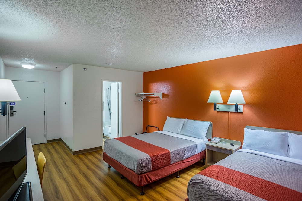 Motel6 Tucson, AZ - North 28/53