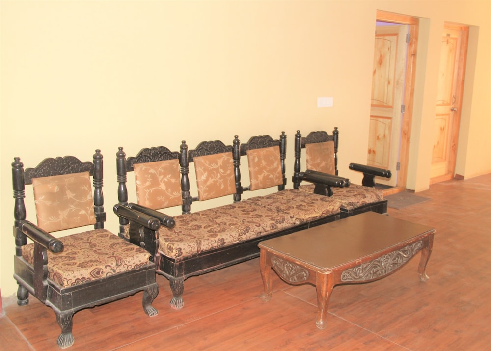 Galaxy Guest House 6/8