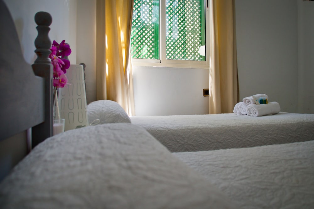 Hostal La Muralla 25/48