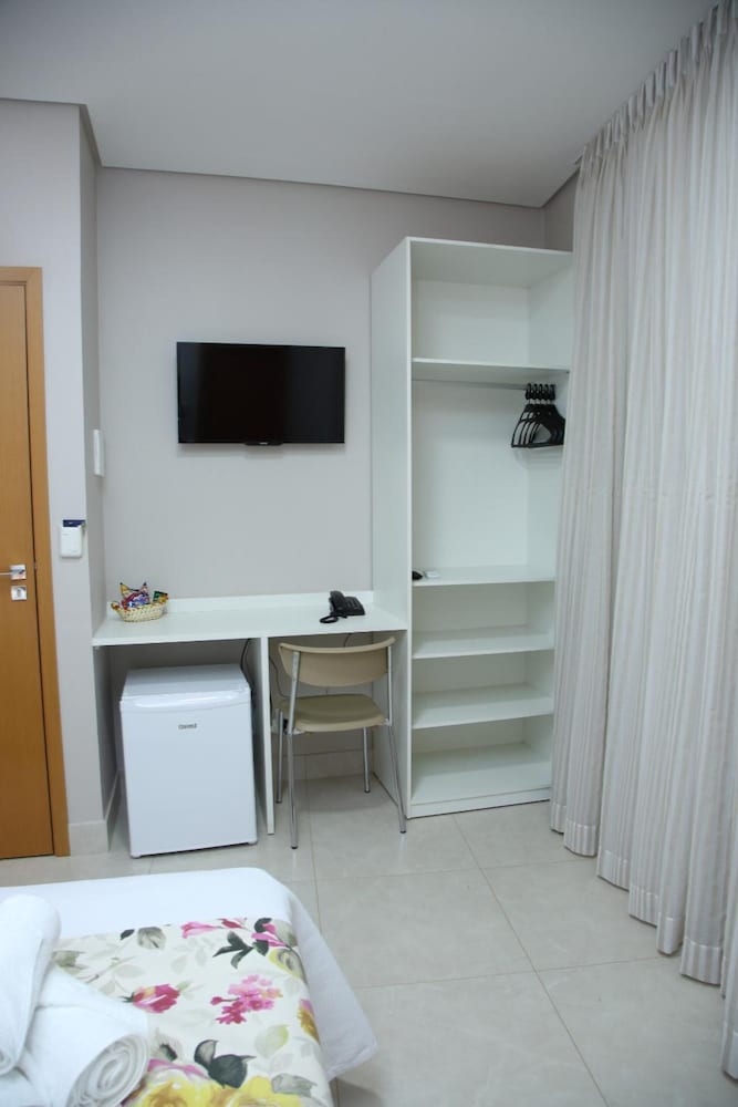 Ventura Hotel 18/40
