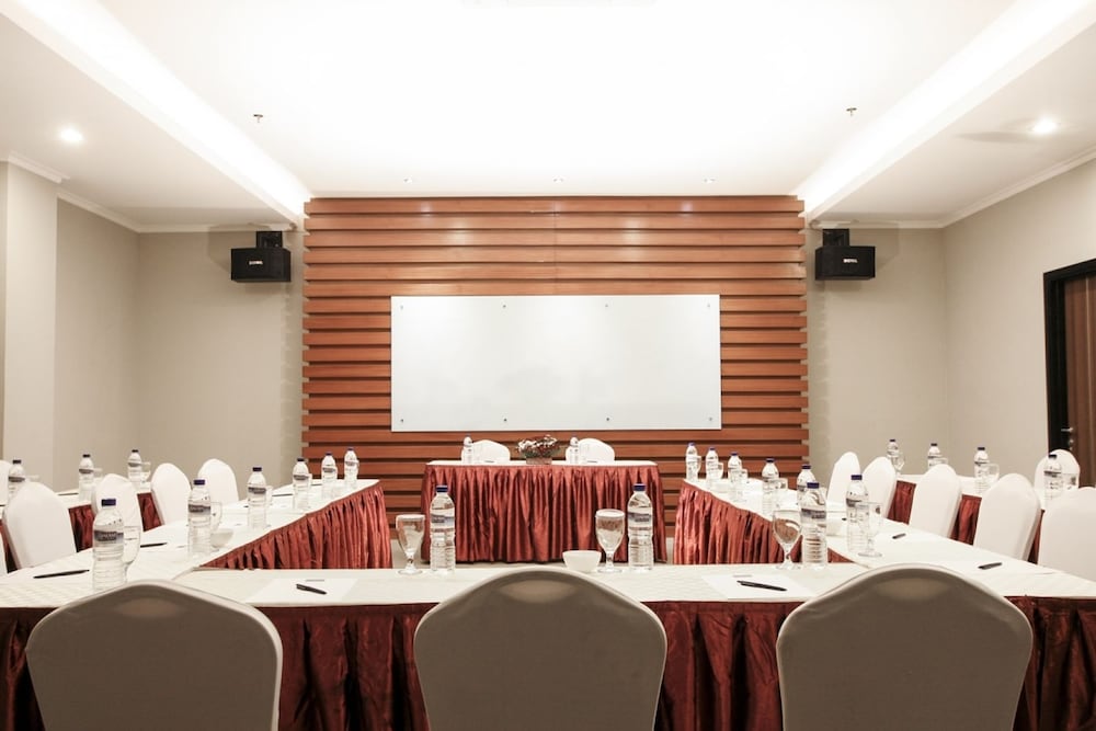 Hotel Dafam Pekalongan 55/66