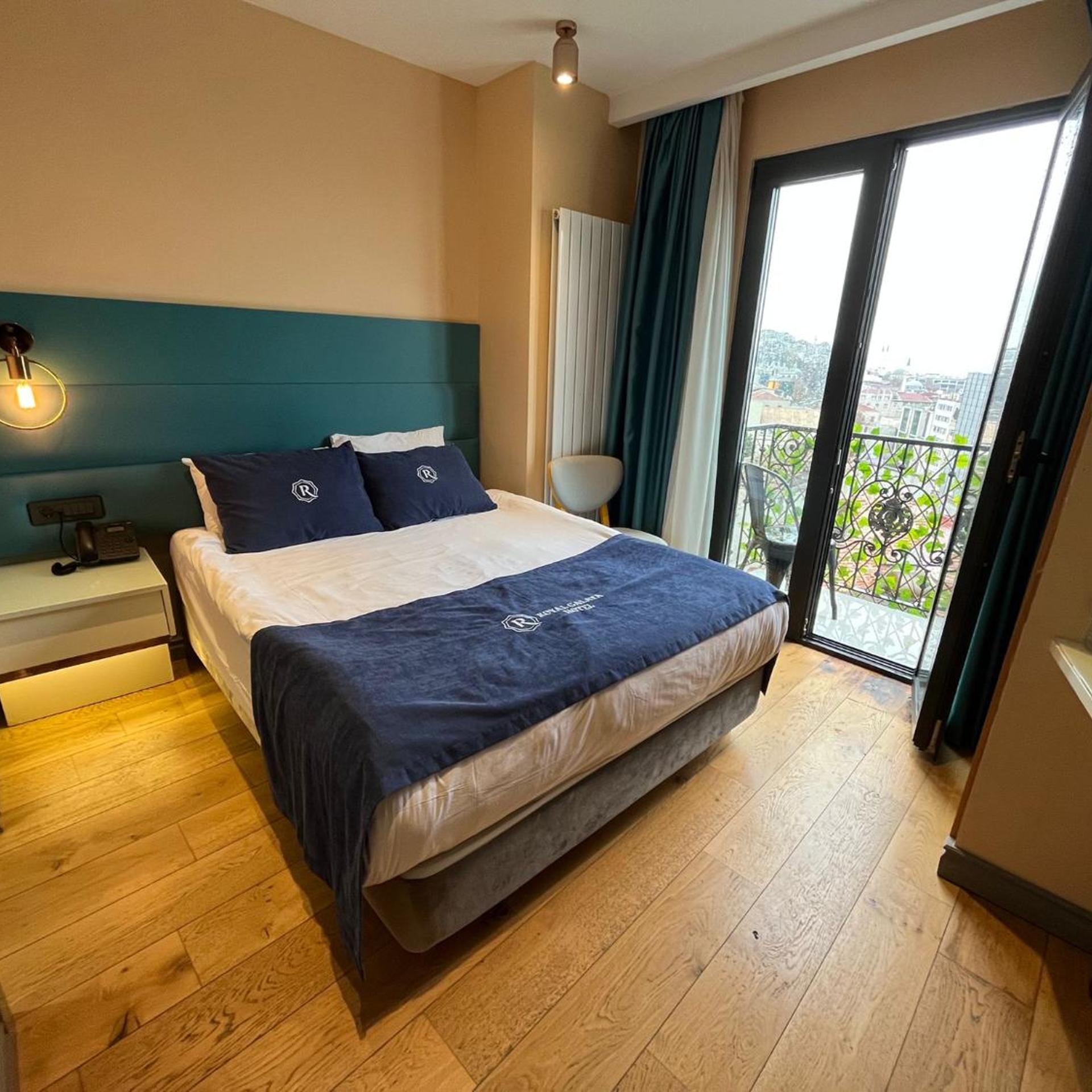 Standard, Double or Twin Bed