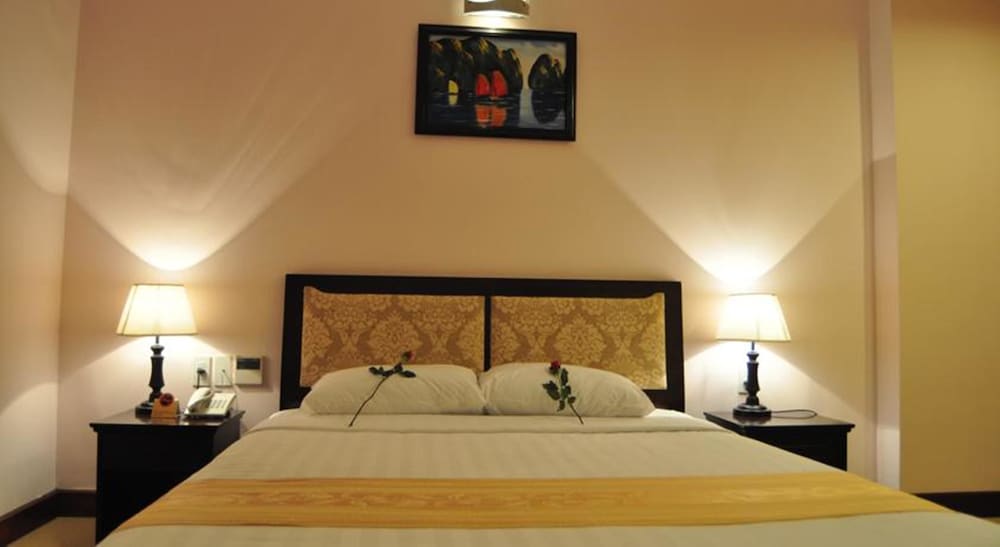 Dong Kinh Hotel 23/49