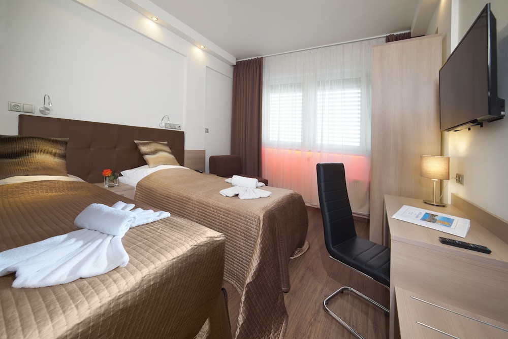 Hotel Aura Design & Garden Pool 14/67