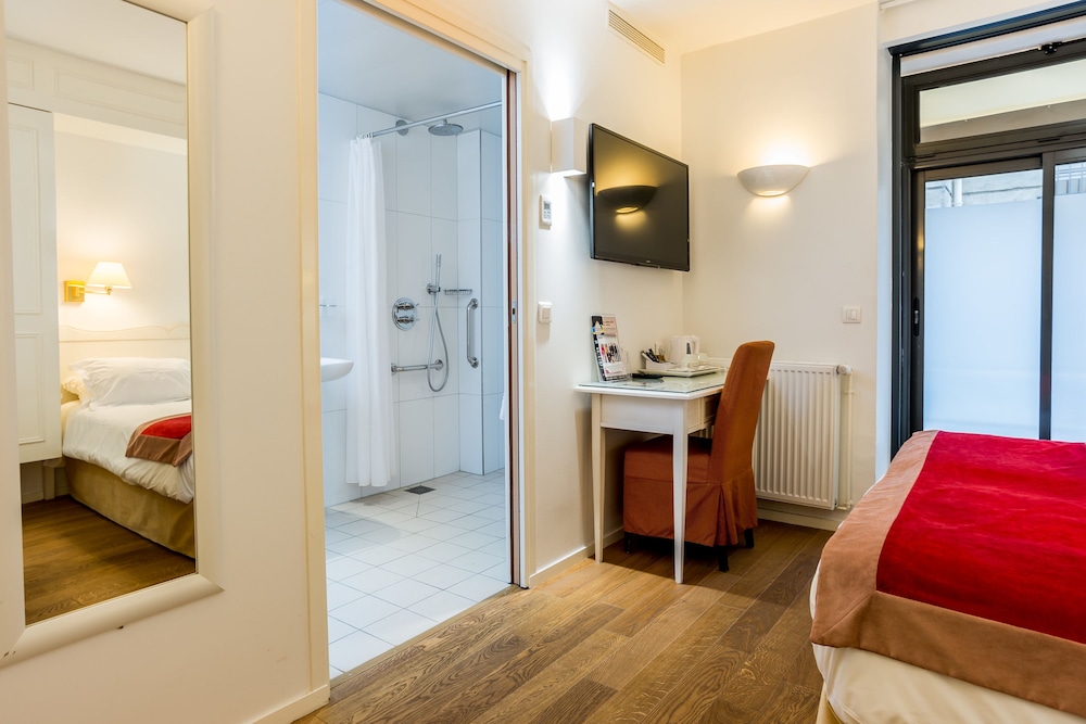 Austin's Arts et Metiers Hotel 35/61