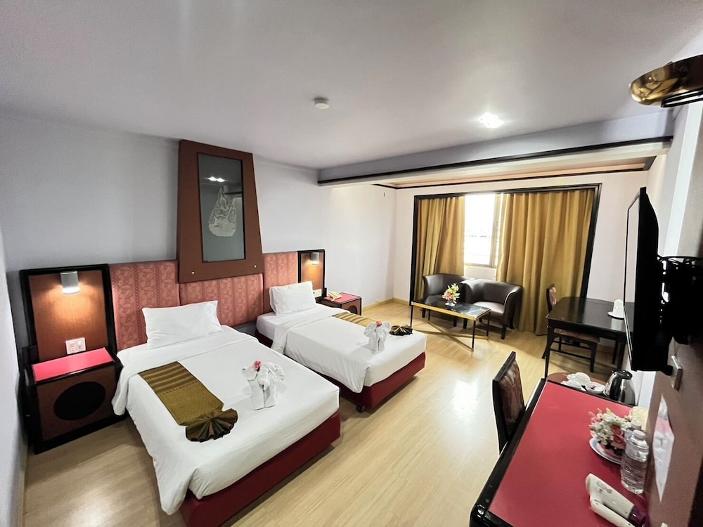 BP GRAND TOWER HOTEL 23/59