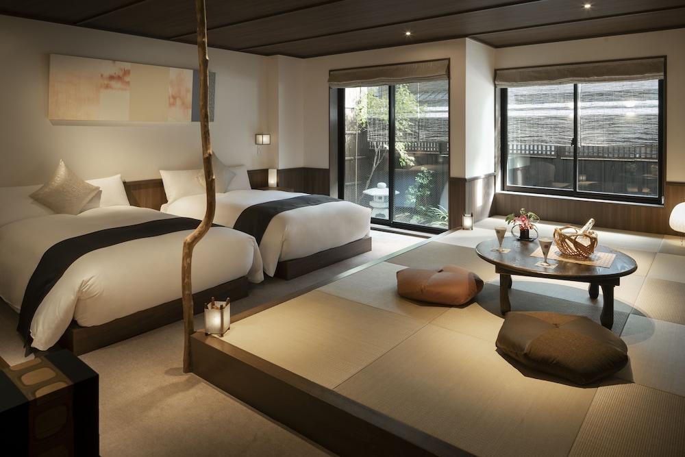 1 BEDROOM, DELUXE, TWIN BEDS, BATHTUB
