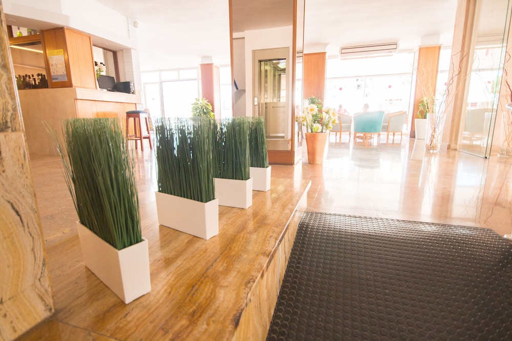 Hotel Amic Miraflores 32/50
