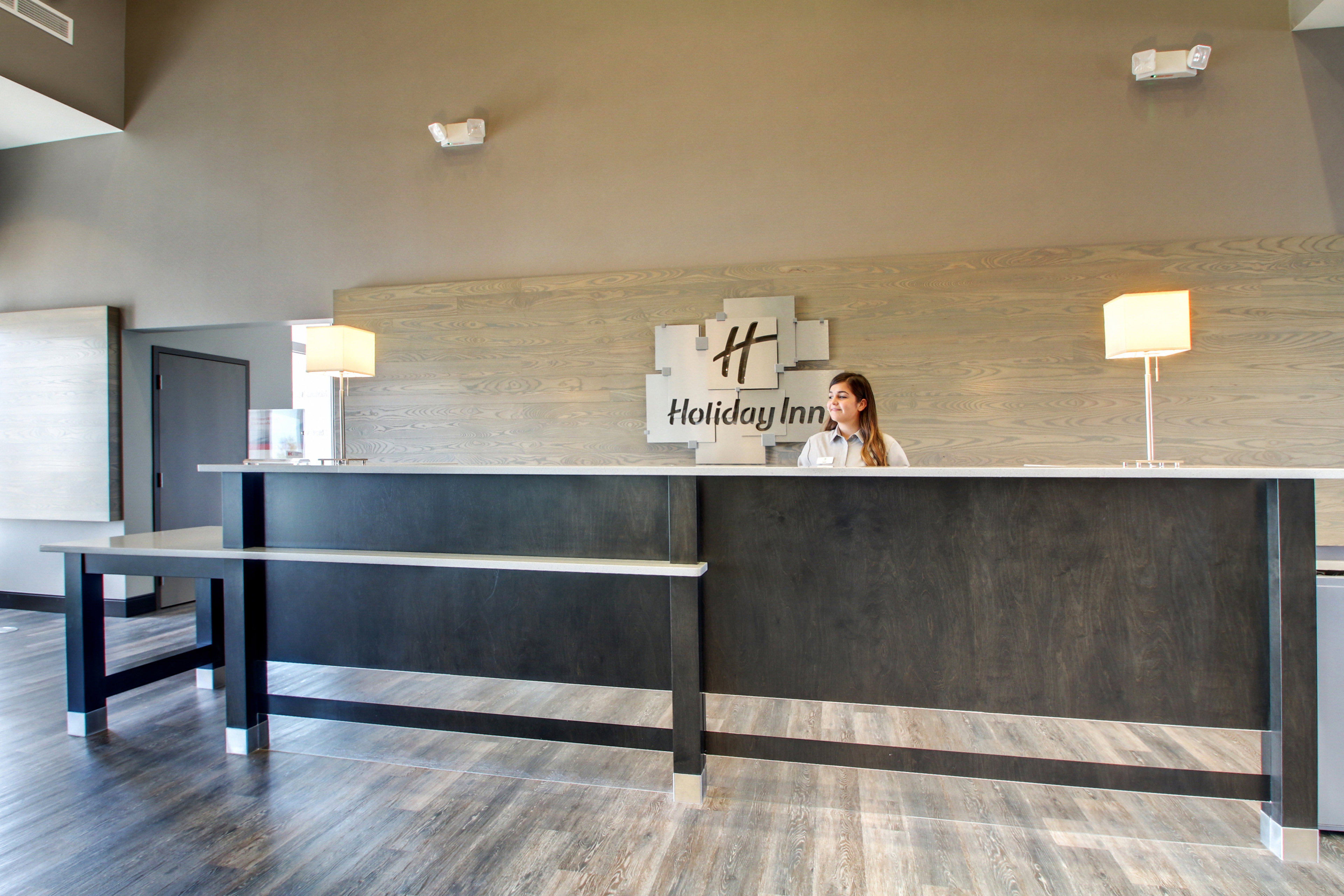 Holiday Inn Peoria At Grand Prairie 8/75
