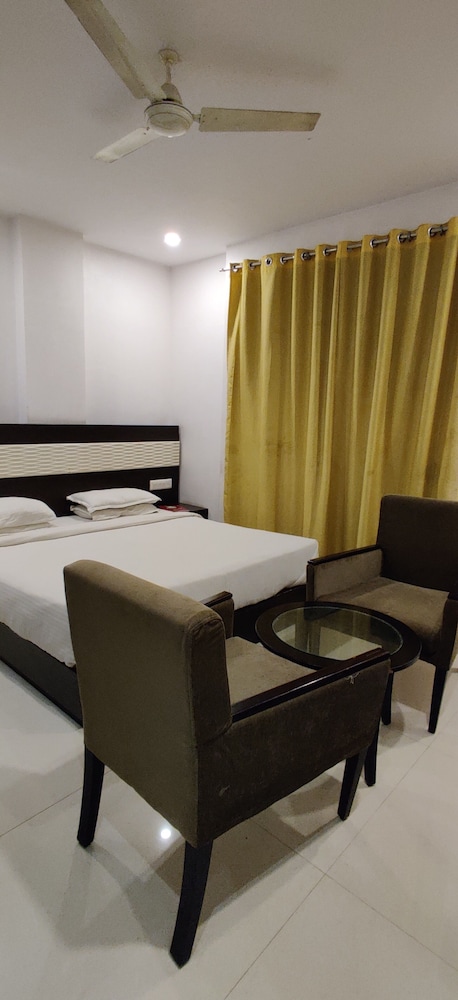 Anchal Villa 37/39
