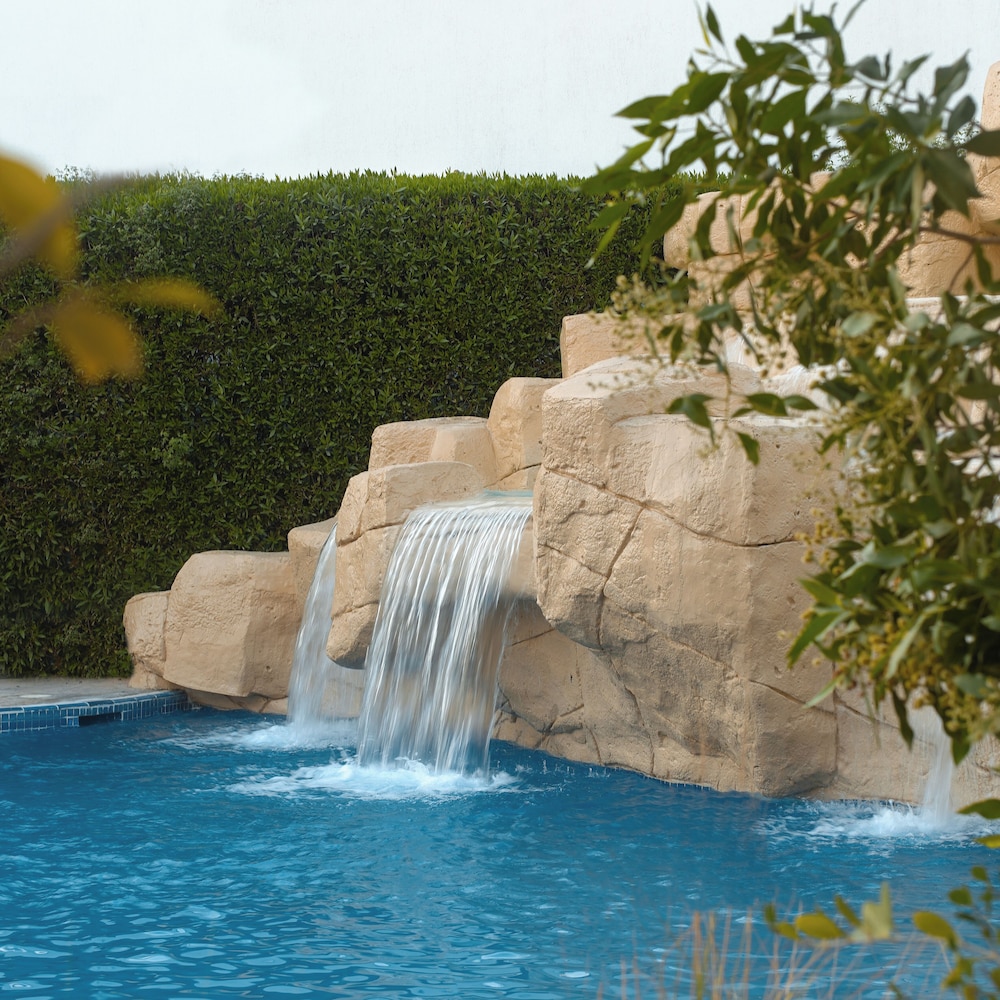 Dubai Marine Beach Resort And Spa 76/79