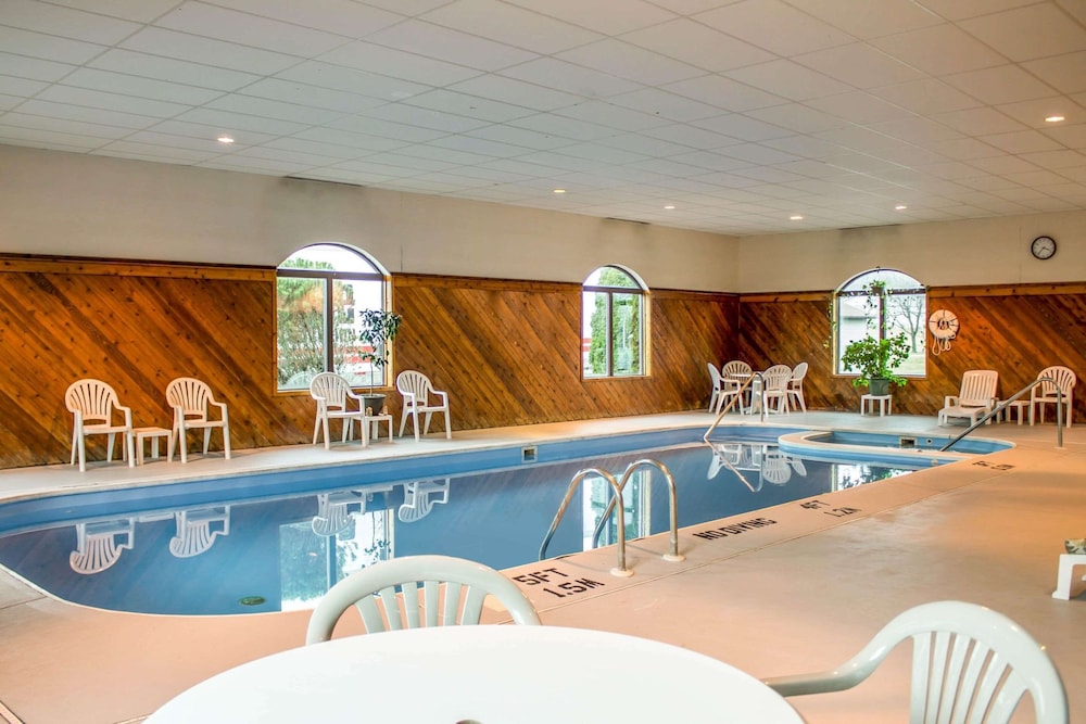 Sleep Inn Bolivar, OH 7/50