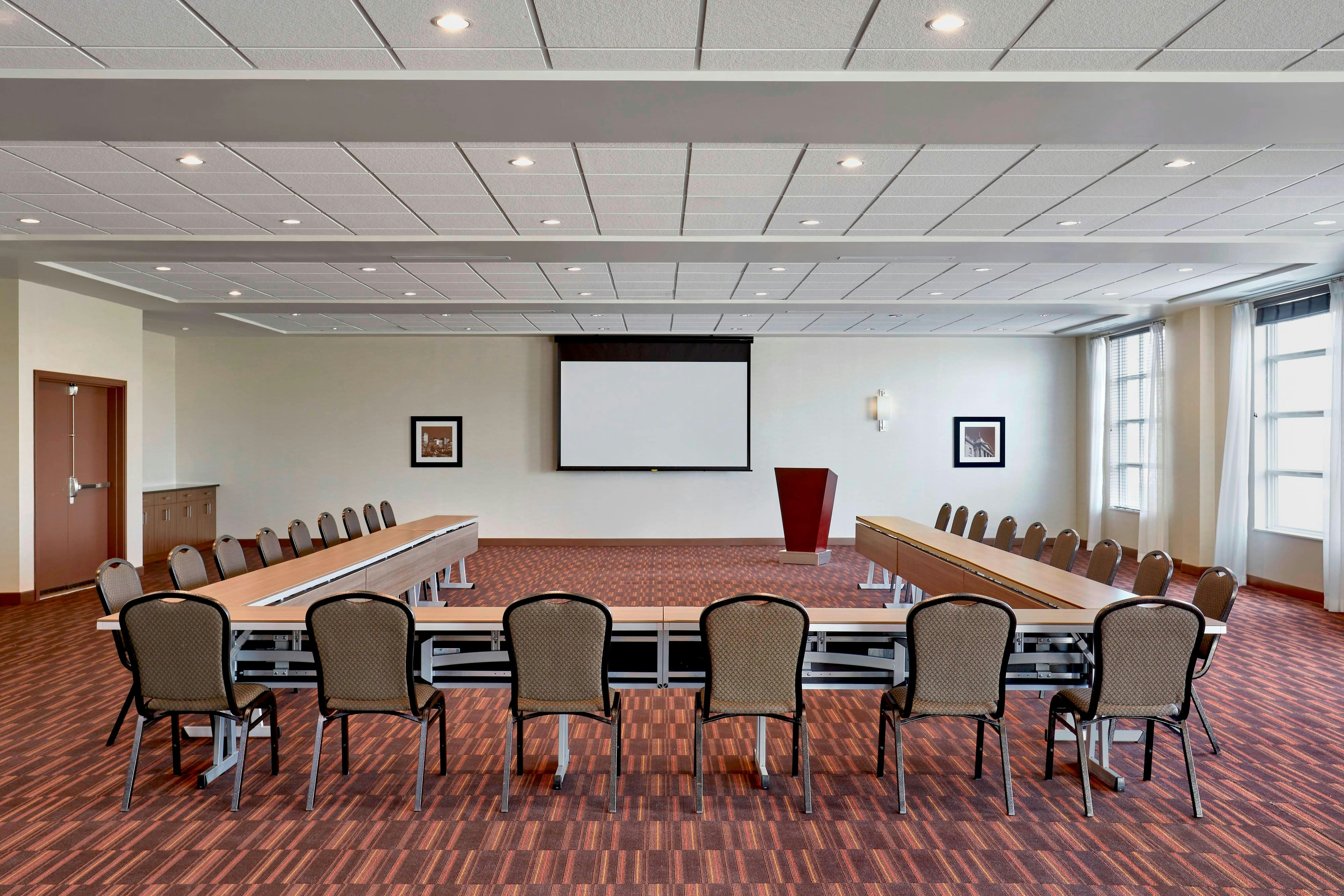 FOUR POINTS BY SHERATON SHERWOOD PARK 26/28
