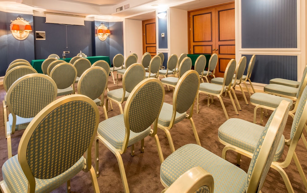 Grande Albergo Roma 63/69