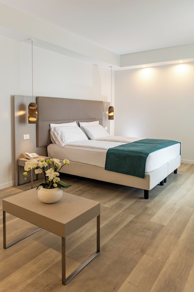 Hotel Europa 22/65