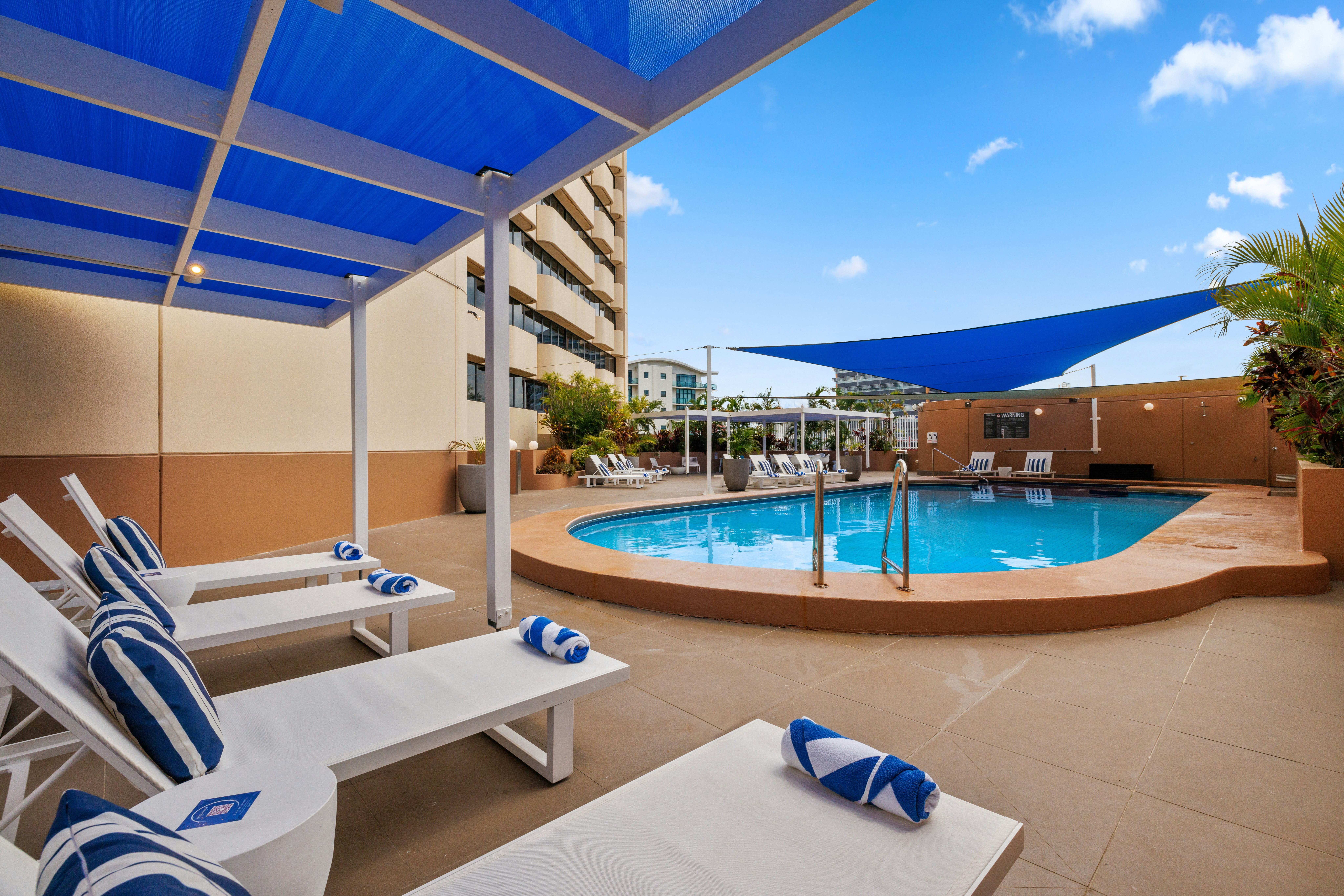 Hilton Darwin 30/55