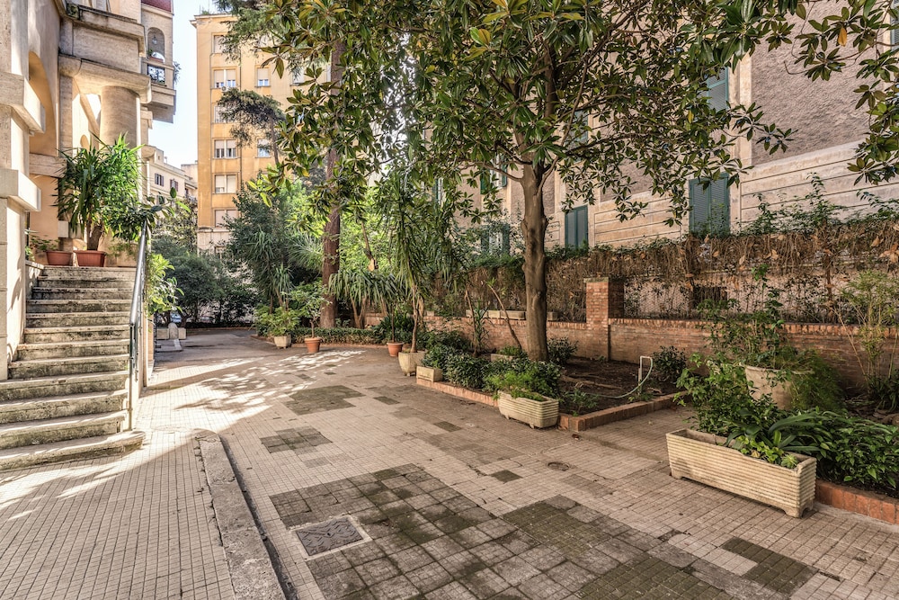Gardenia Suite 20/25