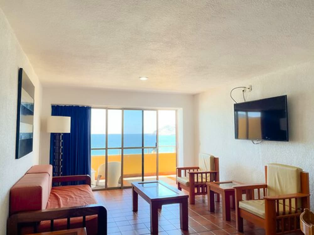 Costa De Oro Beach Hotel 17/50