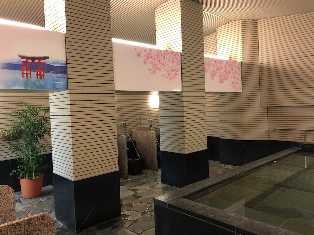 Hokke Club Hiroshima 35/60