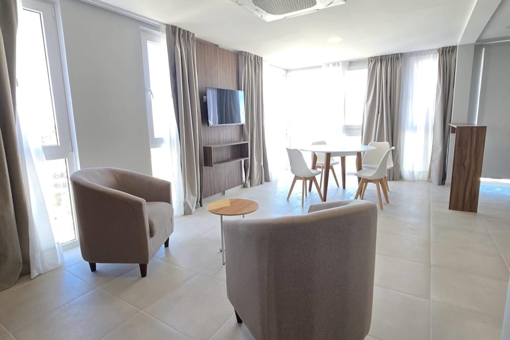 Ramada Residences by Wyndham Puerto Madryn CQ Gales 36/54