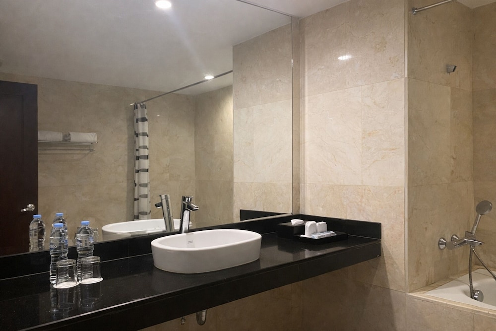 Manna Hotel Pematangsiantar 42/43
