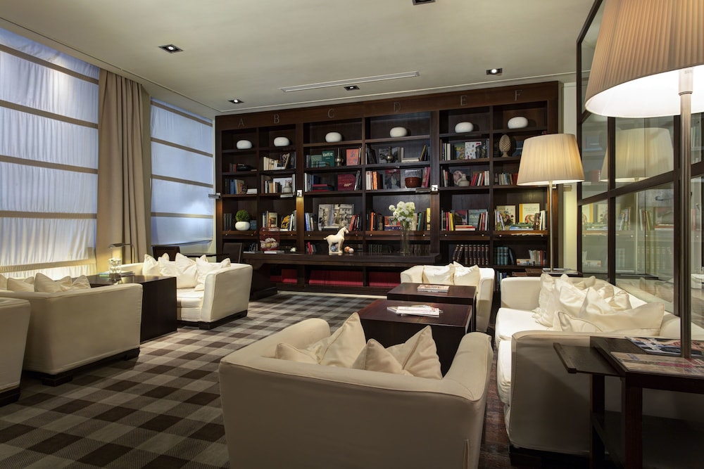 Gallery Art Hotel 29/39